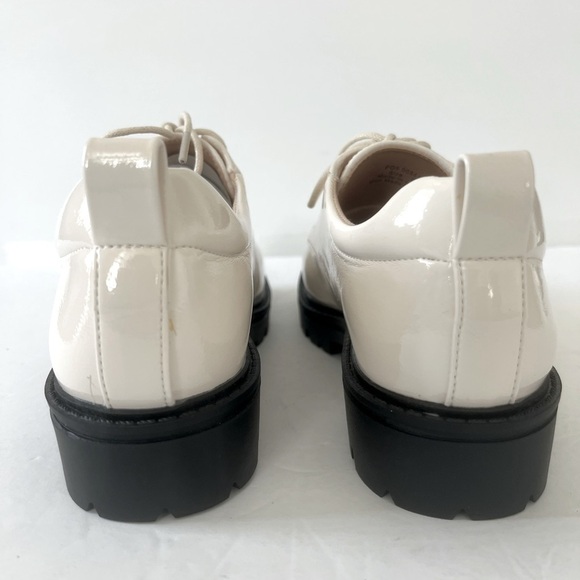 Journee Collection Zina Oxford Lace-Up Lug Sole Loafer Shoes Size 8.5WD Wide NIB - Picture 10 of 11